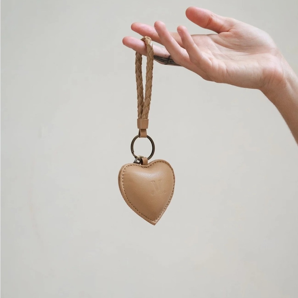 Tan Heart-Shaped Key Holder